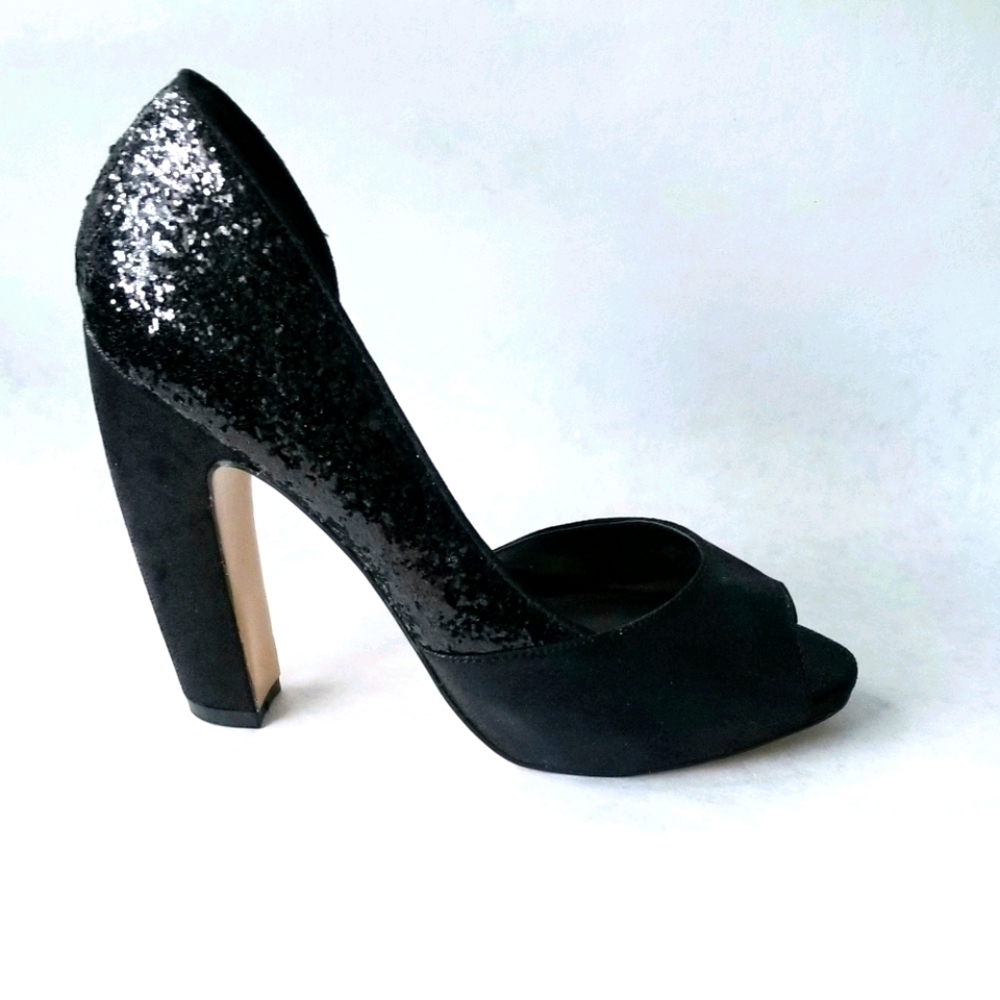 Flounce NWT Victoria Black glitter heels